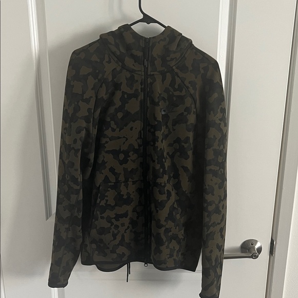 Nike Tech Camo Jacket & Pants